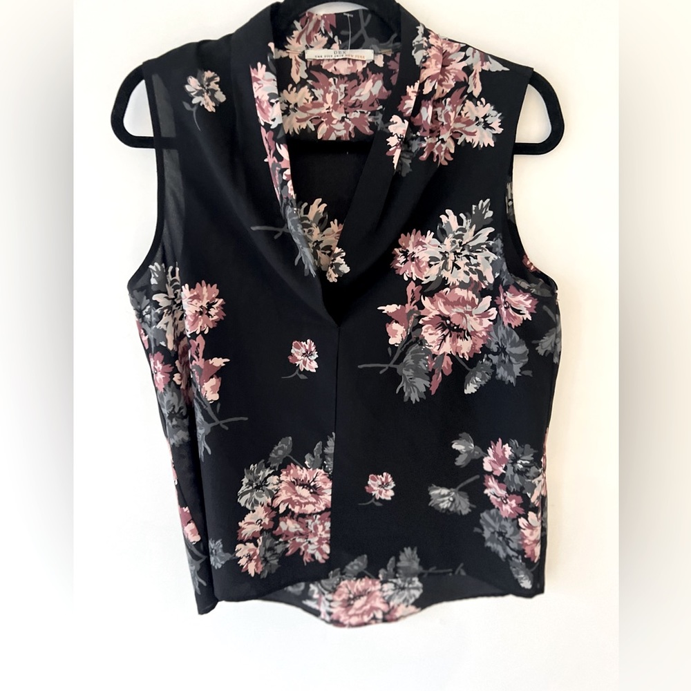 DEX floral sleeveless blouse